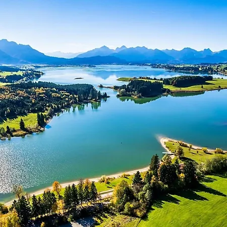 Nr 2, Neben Einem Bauernhof, Rosshaupten, Allgaeu * Roßhaupten